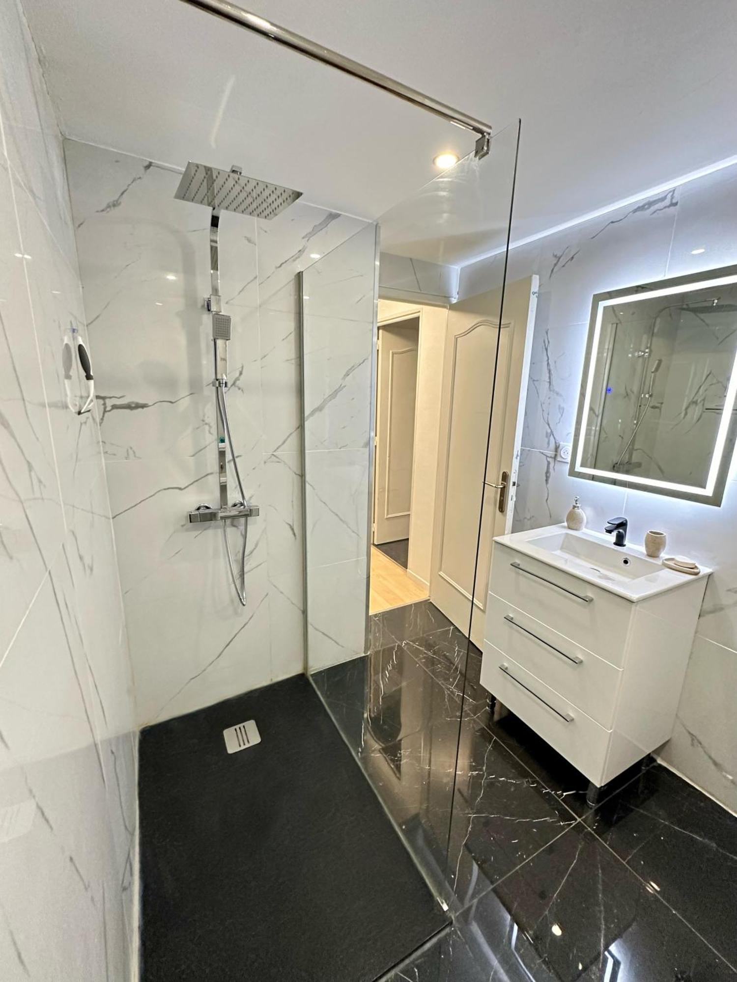 Une Belle Maison Avec 2 Chambre Croix Kültér fotó